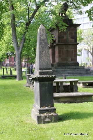 A long shot of the monument.
