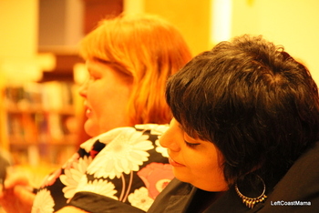 Holly Black and Cassandra Clare Singing Books and Meeting Fans
